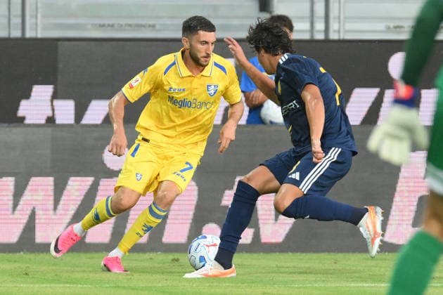 SOCCER - Coppa Italia - Frosinone Calcio vs. SS Juve Stabia Photo by IPA ABACAPRESS.COM87549693 - Fares Ghedjemis of Frosinone Calcio in action during the Coppa Italia Freccia Rossa match between Frosinone Calcio and SS Juve Stabia at Benito Stirpe Stadium Frosinone Italy  Copyright: xIPAxSport ABACAx