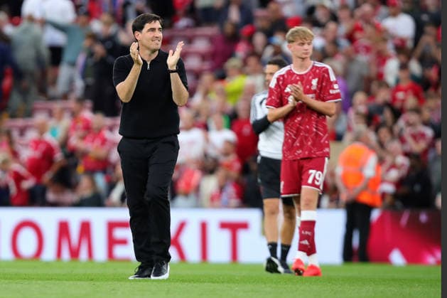 Liverpool v Como 1907, Pre-Season Friendly Andoni Iraola, manager of Liverpool applauds the supporters following a 2-0 win after the Liverpool v Como 1907 Pre-Season Friendly match at Anfield, Liverpool, England on 16 August 2026 Credit: Luke Williams Every Second Media Editorial use only. All images are copyright Every Second Media Limited. No images may be reproduced without prior permission. Copyright: xIMAGO EveryxSecondxMediax ESM-2093-0021 LukexWilliamsx xEveryxSecondxMediax
