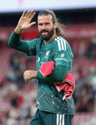 Liverpool v Como 1907, Pre-Season Friendly Alisson Becker, goalkeeper of Liverpool waves to the fans following a 2-0 win after the Liverpool v Como 1907 Pre-Season Friendly match at Anfield, Liverpool, England on 16 August 2026 Credit: Luke Williams Every Second Media Editorial use only. All images are copyright Every Second Media Limited. No images may be reproduced without prior permission. Copyright: xIMAGO EveryxSecondxMediax ESM-2093-0035 LukexWilliamsx xEveryxSecondxMediax