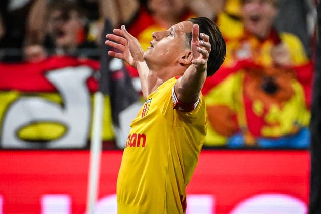 August 16, 2026, Lens, France, France: Florian THAUVIN of Lens celebrates his goal during the Champions Trophy (Trophee des Champions) match between RC Lens and Paris Saint-Germain (PSG) at Bollaert-Delelis Stadium on August 16, 2026 in Lens, France. Lens France - ZUMAm308 20260816_zsp_m308_008 Copyright: xMatthieuxMirvillex