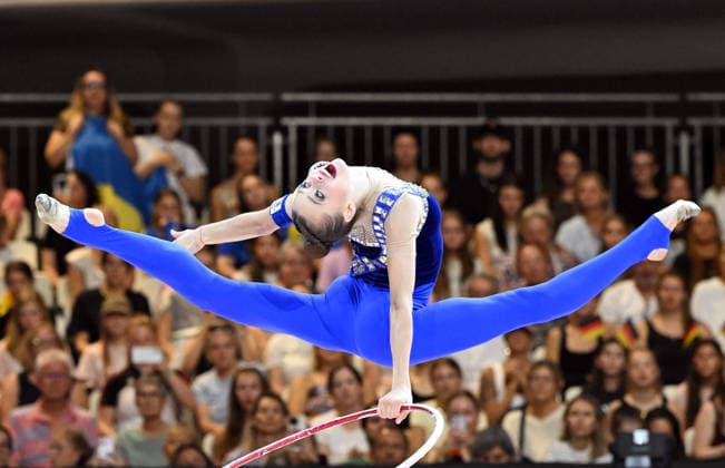 16.08.2026, xhbx, Rhythmische Sportgymnastik Weltmeisterschaft 2026, v.l. Taisilia Onofriichuk (Ukraine) Reifen Frankfurt am Main *** August 16, 2026, xhbx, 2026 Rhythmic Gymnastics World Championships, from left: Taisilia Onofriichuk (Ukraine), hoop, Frankfurt am Main