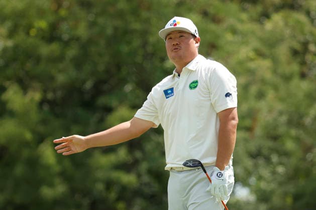 MEMPHIS, TN - AUGUST 16: Sungjae Im of Korea reacts as he watches his tee shot on No. 9 during the final round of the FedEx St. Jude Championship, August 16, 2026, at TPC Southwind in Memphis, Tennessee. (Photo by Matthew Maxey Icon Sportswire) GOLF: AUG 16 PGA, Golf Herren FedEx St. Jude Championship EDITORIAL USE ONLY Icon260816052
