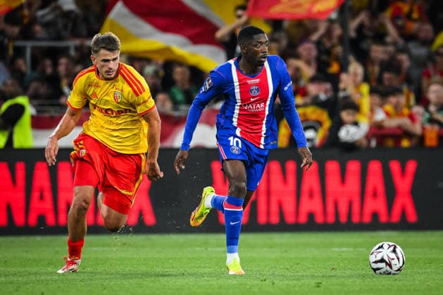 August 16, 2026, Lens, France, France: Maik NAWROCKI of Lens and Ousmane DEMBELE of PSG during the Champions Trophy (Trophee des Champions) match between RC Lens and Paris Saint-Germain (PSG) at Bollaert-Delelis Stadium on August 16, 2026 in Lens, France. Lens France - ZUMAm308 20260816_zsp_m308_018 Copyright: xMatthieuxMirvillex