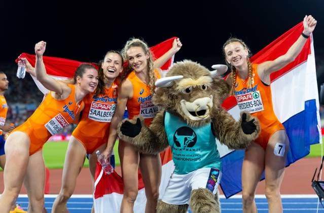 BIRMINGHAM - Myrte van der Schoot, Lieke Klaver, Eveline Saalberg and Femke Broeders-Bol after the women s 4x400 relay final on the final day of the European Athletics Championships. IRIS VAN DEN BROEK ANP xVIxANPxSportx xxANPxIVx 565646348 originalFilename: 565646348.jpg