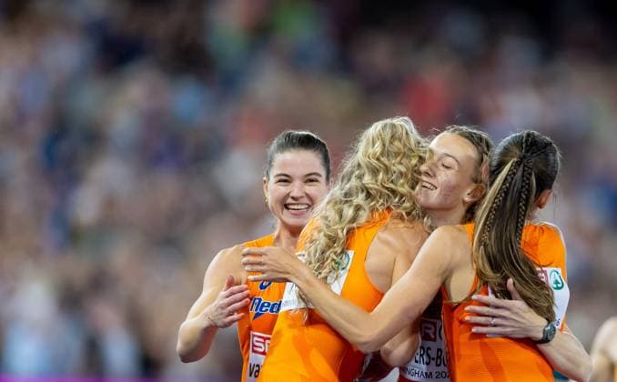 BIRMINGHAM - Myrte van der Schoot, Lieke Klaver, Eveline Saalberg and Femke Broeders-Bol after the women s 4x400 relay final on the final day of the European Athletics Championships. IRIS VAN DEN BROEK ANP xVIxANPxSportx xxANPxIVx 565647856 originalFilename: 565647856.jpg