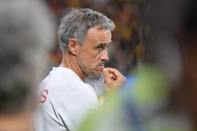 260816 RC Lens vs PSG Head Coach Luis Enrique Martinez Garcia of PSG looking dejected and disappointed during the French season 2026 - 2027 Trophee des champions - supercup game between Racing Club De Lens and Paris Saint-Germain on August 16 , 2026 in Lens, France. (Photo by David Catry sportpix) Lens Stade Bollaert Delelis Hauts de France France  Copyright: xsportpixxDavidxCatryx
