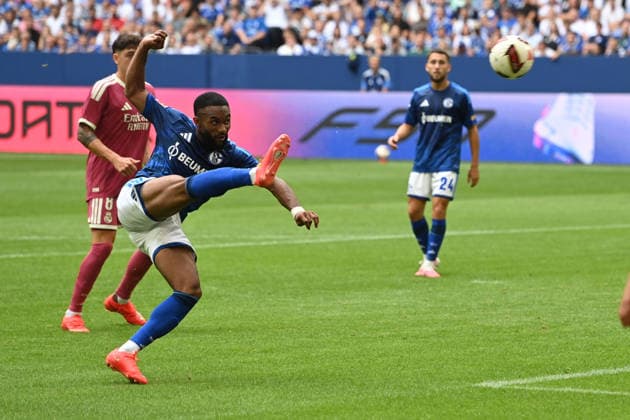 Moussa SYLLA (GE) Aktion, Torchance Fussball Freundschaftsspiel FC Schalke 04 - Real Madrid am 16.08.2026 in der Veltins-Arena Gelsenkirchen Deutschland. DFL regulations prohibit any use of photographs as image sequences and or quasi-video Â *** Moussa SYLLA GE Action, Scoring Opportunity, Soccer Friendly Match: FC Schalke 04 vs. Real Madrid on August 16, 2026, at the Veltins Arena in Gelsenkirchen, Germany. DFL regulations prohibit any use of photographs as image sequences and or quasi-video. Â