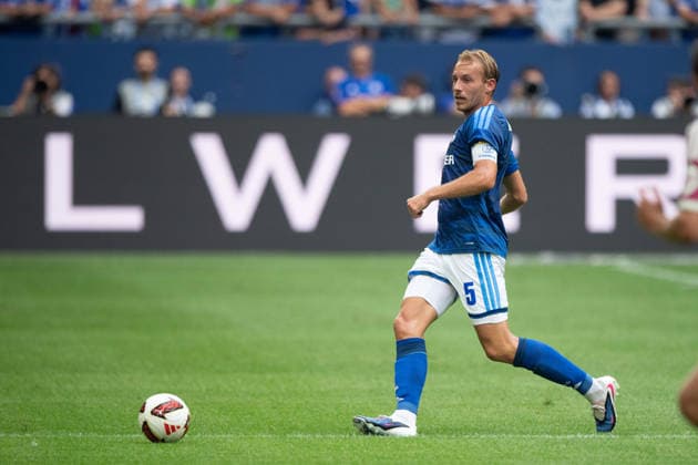 Timo BECKER (GE) Aktion, Einzelaktion Fussball Freundschaftsspiel FC Schalke 04 - Real Madrid 0-3 am 16.08.2026 in der Veltins-Arena Gelsenkirchen Deutschland. DFL regulations prohibit any use of photographs as image sequences and or quasi-video Â *** Timo BECKER GE Action, Individual Action Soccer Friendly Match FC Schalke 04 vs. Real Madrid 0–3 on August 16, 2026, at the Veltins Arena in Gelsenkirchen, Germany. DFL regulations prohibit any use of photographs as image sequences and or quasi-video.