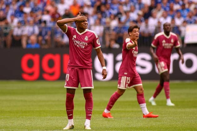 16.08.2026, GER, Fussball, Herren, Testspiel, Saison 2026 2027, FC Schalke 04 - Real Madrid CF Kylian MbappÃ (RMA) gestikuliert, Gestik *** August 16, 2026, GER, Soccer, Men s, Friendly, 2026–2027 Season, FC Schalke 04 vs. Real Madrid CF, Kylian Mbappé (RMA) gesturing, gestures Copyright: xSvenxHanischx