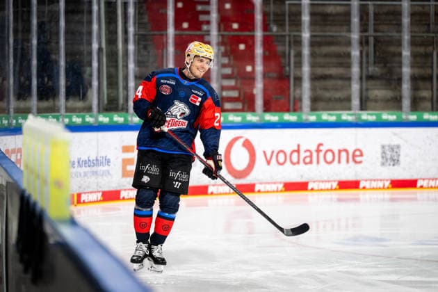 16.08.2026 - Eishockey - Saison 2026 2027 - Penny DEL - Public Practice der Nürnberg Ice Tigers Icetigers - ThHa - xthxhax - Marcus Weber (24, Nürnberg Ice Tigers, NIT ) *** August 16, 2026, 2026–2027 Ice Hockey Season, Penny DEL, Nuremberg Ice Tigers Public Practice, Icetigers ThHa xthxhax, Marcus Weber, 24, Nuremberg Ice Tigers, NIT