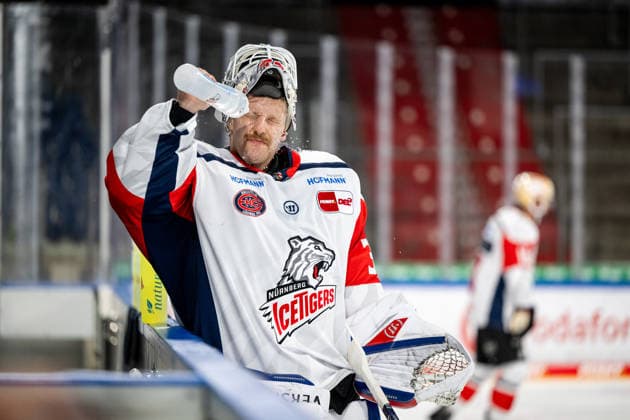 16.08.2026 - Eishockey - Saison 2026 2027 - Penny DEL - Public Practice der Nürnberg Ice Tigers Icetigers - ThHa - xthxhax - Luis Janett (35, Nürnberg Ice Tigers, NIT ) *** August 16, 2026, 2026–2027 Ice Hockey Season, Penny DEL, Nuremberg Ice Tigers Public Practice, Icetigers ThHa xthxhax, Luis Janett 35, Nuremberg Ice Tigers, NIT