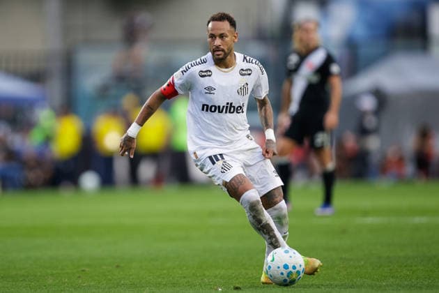 Soccer - Brasileirao 2026 - Vasco Da Gama v Santos RIO DE JANEIRO, BRAZIL - AUGUST 16: NEYMAR of Santos controls the ball during the match between Vasco Da Gama and Santos as part of Brasileirao 2026 at Sao Januario Stadium on August 16, 2026 in Rio de Janeiro, Brazil. Rio de Janeiro Sao Januario Stadium Brazil Copyright: xRuanoxCarneiroxRuanoxCarneirox