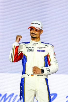 Pascal Wehrlein (Porsche Formula E Team, 94) Jubel, Freude, Lachen nach dem Rennen auf dem Podium, Weltmeister, World Driver Champion, ABB FIA Formula E World Championship, WM, Weltmeisterschaft London e-Prix 2026, Vereinigtes Koenigreich, Saison 12 2025 26, Runde 17, 16.07.2026, ABB FIA Formula E World Championship, London e-Prix 2026, Vereinigtes Koenigreich, Saison 12 2025 26, Runde 17, 16.07.2026 London *** Pascal Wehrlein, Porsche Formula E Team, No. 94, celebration, joy, laughter on the podium after the race, World Champion, World Driver Champion, ABB FIA Formula E World Championship, 2026 London e-Prix, United Kingdom, Season 12 (2025–26), Round 17, July 16, 2026, ABB FIA Formula E World Championship, 2026 London ePrix, United Kingdom, Season 12 (2025–26), Round 17, July 16, 2026, London Copyright: xEibner-Pressefoto LauraxRoemerx EP_LRR