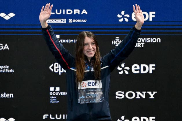 Keanna Macinnes of Great Britain celebrates after winning the gold medal in the swimming 200m Butterfly Women Final during the European Aquatics Championships at the Olympic Aquatic Center in Paris (France), August 16, 2026. Giorgio Scala DBM - Deepbluemedia Insidefoto