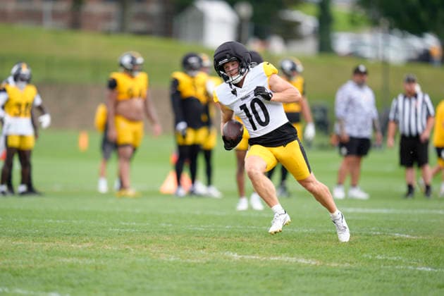 August 16, 2026, Latrobe, Pa, USA: August 16, 2026: Kaden Wetjen 10 during the Pittsburgh Steelers Training Camp at Saint Vincent College in Latrobe PA. NFL, American Football Herren, USA 2026: Steelers Training Camp AUG 16  - ZUMAa234 20260816_zsa_a234_007 Copyright: xAMGx