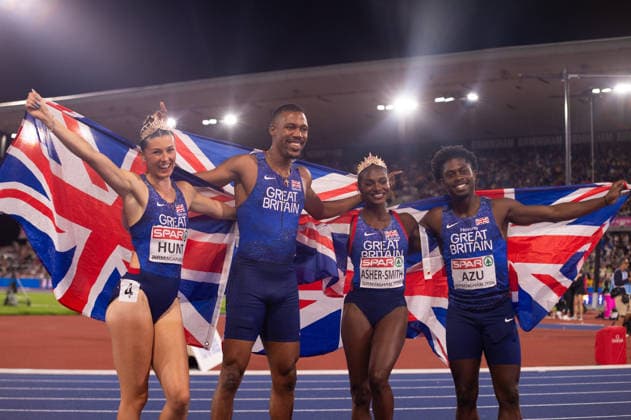 Great Britain and Northern Ireland celebrate winning gold in the Mixed 4x100m relay at Alexander Stadium in Birmingham, England (Sean Walsh Sports Press Photo)  Copyright: xSeanxWalshx Sportspressphoto_SPR209841