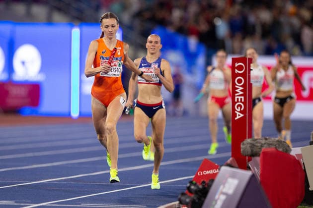 Femke Broeders Bol of the Netherlands crosses the line to win the Womens 4x400m relay at Alexander Stadium in Birmingham, England (Sean Walsh Sports Press Photo)  Copyright: xSeanxWalshx Sportspressphoto_SPR209847