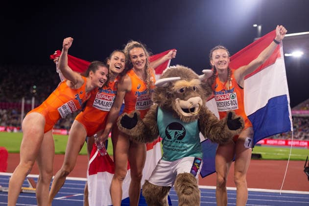 The Netherland celebrate wining gold in the Womens 4x400m relay at Alexander Stadium in Birmingham, England (Sean Walsh Sports Press Photo)  Copyright: xSeanxWalshx Sportspressphoto_SPR209850