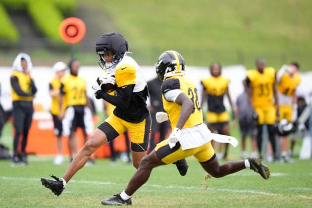 August 16, 2026, Latrobe, Pa, USA: August 16, 2026: Roman Wilson 14 and DÃ¢â‚¬â ¢Shawn Jamison 38 during the Pittsburgh Steelers Training Camp at Saint Vincent College in Latrobe PA. NFL, American Football Herren, USA 2026: Steelers Training Camp AUG 16  - ZUMAa234 20260816_zsa_a234_023 Copyright: xAMGx