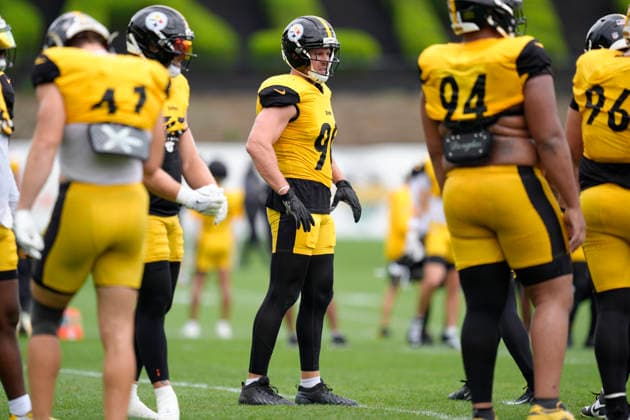 August 16, 2026, Latrobe, Pa, USA: August 16, 2026: T.J. Watt 90 during the Pittsburgh Steelers Training Camp at Saint Vincent College in Latrobe PA. NFL, American Football Herren, USA 2026: Steelers Training Camp AUG 16  - ZUMAa234 20260816_zsa_a234_077 Copyright: xAMGx