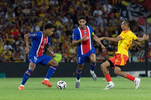 RC Lens vs PSG football match - Lens PSG s French forward 14 Desire Doue looks on during the French Super Cup (Trophee des Champions) football match between RC Lens and Paris Saint-Germain (PSG) at the Stade Bollaert-Delelis in Lens, northern France on August 16, 2026. Photo by Raphael Lafargue ABACAPRESS.COM Lens France  Copyright: xLafarguexRaphael ABACAx