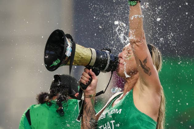 AUSTIN, TX - AUGUST 16: A supporter gets doused in water during the MLS, Fussball Herren, USA match between Austin FC and FC Dallas on August 16, 2026, at Q2 Stadium in Austin, TX. (Photo by David Buono Icon Sportswire) SOCCER: AUG 16 MLS Austin FC vs FC Dallas EDITORIAL USE ONLY Icon260816010