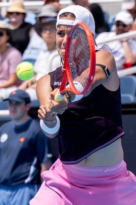 August 16, 2026, Mason, Ohio, U.S: Emiliana Arango (COL) hits a two-handed backhand during SundayÃ¢â‚¬â ¢s second round of the Cincinnati Open at the Lindner Family Tennis Center , Mason, Oh. Mason U.S - ZUMAs304 20260816_zaf_s304_108 Copyright: xScottxStuartx