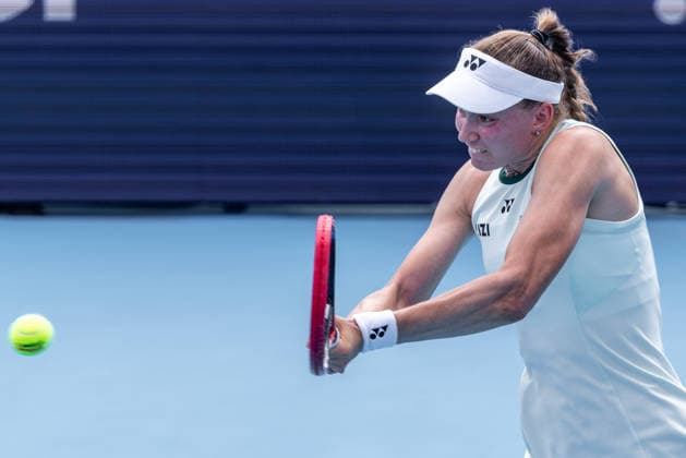 August 16, 2026, Mason, Ohio, U.S: Elena Rybakina (KAZ) hits a two-handed backhand during SundayÃ¢â‚¬â ¢s second round of the Cincinnati Open at the Lindner Family Tennis Center , Mason, Oh. Tennis 2026 - Cincinnati Open WTA, Tennis Damen  - ZUMAs304 20260816_zaf_s304_162 Copyright: xScottxStuartx