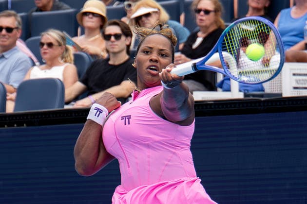 August 16, 2026, Mason, Ohio, U.S: Taylor Townsend (USA) hits a forehand shot during SundayÃ¢â‚¬â ¢s second round of the Cincinnati Open at the Lindner Family Tennis Center , Mason, Oh. Mason U.S - ZUMAs304 20260816_zaf_s304_152 Copyright: xScottxStuartx