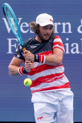 August 16, 2026, Mason, Ohio, U.S: Marco Trungelliti (ARG) hits a two-handed backhand during SundayÃ¢â‚¬â ¢s second round of the Cincinnati Open at the Lindner Family Tennis Center , Mason, Oh. Mason U.S - ZUMAs304 20260816_zaf_s304_167 Copyright: xScottxStuartx