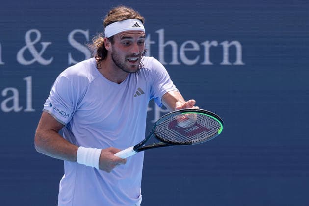 August 16, 2026, Mason, Ohio, U.S: Stefanos Tsitsipas (GRE) inspects his strings after a mishit during SundayÃ¢â‚¬â ¢s second round of the Cincinnati Open at the Lindner Family Tennis Center , Mason, Oh. Mason U.S - ZUMAs304 20260816_zaf_s304_215 Copyright: xScottxStuartx