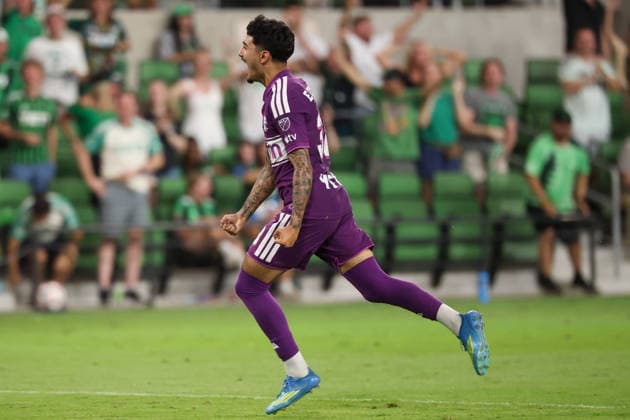 AUSTIN, TX - AUGUST 16: Midfielder Ervin Torres 38 of Austin FC celebrates his goal during the MLS, Fussball Herren, USA match between Austin FC and FC Dallas on August 16, 2026, at Q2 Stadium in Austin, TX. (Photo by David Buono Icon Sportswire) SOCCER: AUG 16 MLS Austin FC vs FC Dallas EDITORIAL USE ONLY Icon260816028