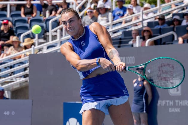 August 16, 2026, Mason, Ohio, USA: ARYNA SABALENKA (BLR) hits a two-handed backhand during Sunday s second round against Talia Gibson at the Cincinnati Open at the Lindner Family Tennis Center. Tennis 2026: Cincinnati Open WTA, Tennis Damen SABALENKA 6-2, 7-6 (7 2) GIBSON  - ZUMAs304 20260816_zaf_s304_078 Copyright: xScottxStuartx