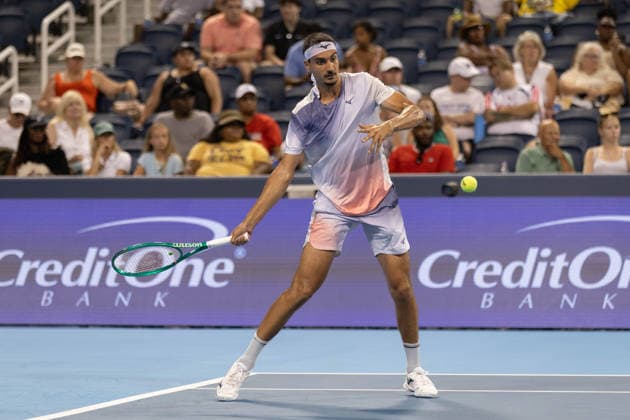 MASON, OHIO - AUGUST 16: Lorenzo Sonego of Italy in action during day six of the Cincinnati Open at the Lindner Family Tennis Center on August 16, 2026 in Mason, Ohio.  Copyright: xShainaxBenhiyoun SPPx Sportspressphoto_SPR210010