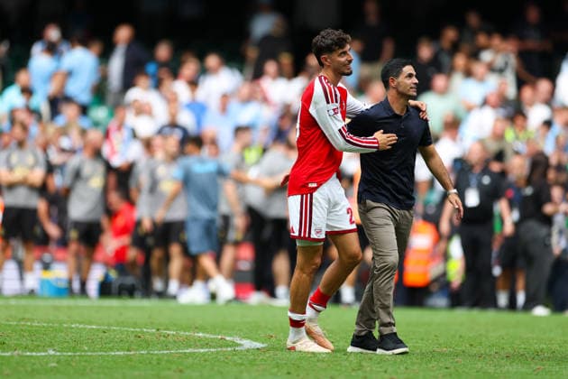 (260817) -- CARDIFF, Aug. 17, 2026 -- Arsenal s Kai Havertz (L) celebrates with head coach Mikel Arteta after the English Community Shield match between Arsenal and Manchester City in Cardiff, Britain, on Aug. 16, 2026. (Photo by Xinhua) (SP)BRITAIN-CARDIFF-FOOTBALL-ENGLISH COMMUNITY SHIELD-FINAL-ARSENAL VS MANCHESTER CITY QianxJun 