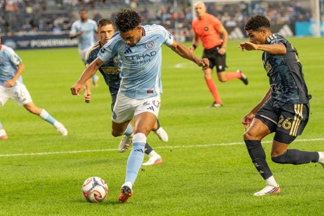 August 16, 2026, Bronx, New York, USA: Luighi Hanri Sousa Santos (20) of NYCFC shoots on goal during MLS, Fussball Herren, USA regular season game between NYCFC and Philadelphia Union at Yankee stadium in New York, NY on August 16, 2026. Philadelphia won 3 - 2. MLS Regular Season Game Between NYCFC And Philadelphia Union  - ZUMAr339 20260816_znp_r339_009 Copyright: xLevxRadinx