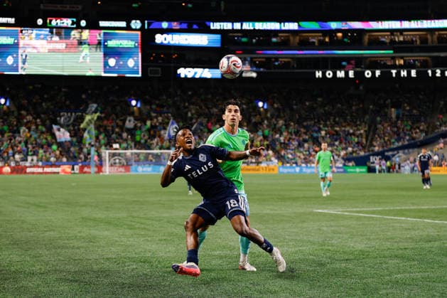 SEATTLE, WA - AUGUST 16: Defender Edier Ocampo 18 of the Vancouver Whitecaps and midfielder Paul Rothrock 14 of the Seattle Sounders watch the ball during a game between the Vancouver Whitecaps and Seattle Sounders on August 16, 2026 at Lumen Field in Seattle, Washington. (Photo by Henry Rodenburg Icon Sportswire) SOCCER: AUG 16 MLS, Fussball Herren, USA Seattle Sounders FC vs Vancouver Whitecaps FC EDITORIAL USE ONLY Icon26081603