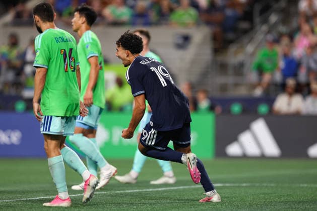 SEATTLE, WA - AUGUST 16: Forward Rayan Elloumi 19 of the Vancouver Whitecaps reacts after a goal by teammate midfielder Thomas Müller 13 during a game between the Vancouver Whitecaps and Seattle Sounders on August 16, 2026 at Lumen Field in Seattle, Washington. (Photo by Henry Rodenburg Icon Sportswire) SOCCER: AUG 16 MLS, Fussball Herren, USA Seattle Sounders FC vs Vancouver Whitecaps FC EDITORIAL USE ONLY Icon26081612