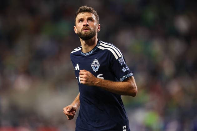 SEATTLE, WA - AUGUST 16: Midfielder Thomas Müller 13 of the Vancouver Whitecaps looks on during a game between the Vancouver Whitecaps and Seattle Sounders on August 16, 2026 at Lumen Field in Seattle, Washington. (Photo by Henry Rodenburg Icon Sportswire) SOCCER: AUG 16 MLS, Fussball Herren, USA Seattle Sounders FC vs Vancouver Whitecaps FC EDITORIAL USE ONLY Icon26081615