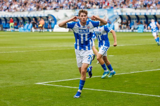 Torjubel und Freude bei Torschütze Bernie Lennemann (Rostock) nach seinem Treffer zum 2:3; GER, FC Hansa Rostock vs. SV Waldhof Mannheim, Fußball, Männer, 3.Liga, 02.Spieltag, Spielzeit 2026 2027, 16.08.2026 Rostock Ostseestadion Mecklenburg - Vorpommern Deutschland *** Goal celebration and joy from goal scorer Bernie Lennemann of Rostock after his goal to make the score 2–3 GER, FC Hansa Rostock vs. SV Waldhof Mannheim, Soccer, Men, 3rd Division, Matchday 2, 2026–2027 season, August 16, 2026, Rostock Ostseestadion, Mecklenburg-Western Pomerania, Germany