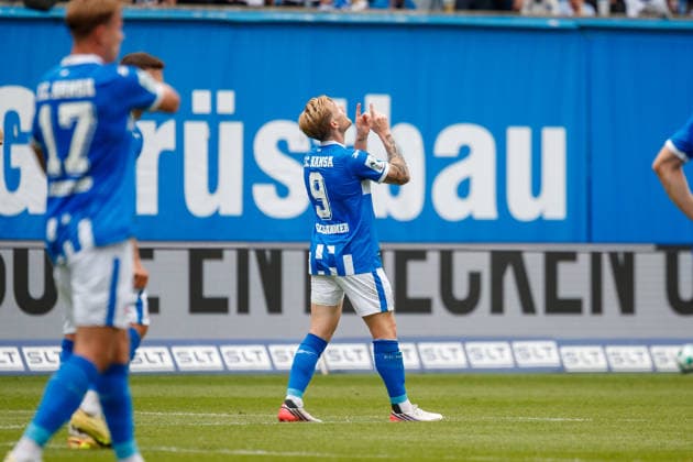 Torjubel 1:2: Torschütze Andreas Voglsammer (Rostock) ; GER, FC Hansa Rostock vs. SV Waldhof Mannheim, Fußball, Männer, 3.Liga, 02.Spieltag, Spielzeit 2026 2027, 16.08.2026 Rostock Ostseestadion Mecklenburg - Vorpommern Deutschland *** Goal Celebration 1 2 Goal Scorer Andreas Voglsammer Rostock GER, FC Hansa Rostock vs. SV Waldhof Mannheim, Soccer, Men, 3rd Division, Matchday 2, 2026–2027 Season, August 16, 2026, Rostock, Ostseestadion, Mecklenburg-Western Pomerania, Germany