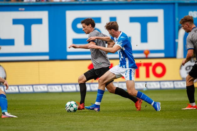 links Maximilian Thalhammer (Waldhof) gegen Bernie Lennemann (Rostock) ; GER, FC Hansa Rostock vs. SV Waldhof Mannheim, Fußball, Männer, 3.Liga, 02.Spieltag, Spielzeit 2026 2027, 16.08.2026 Rostock Ostseestadion Mecklenburg - Vorpommern Deutschland *** Left: Maximilian Thalhammer (Waldhof) vs. Bernie Lennemann (Rostock), GER; FC Hansa Rostock vs. SV Waldhof Mannheim; Soccer; Men; 3rd Division; Matchday 2; 2026–2027 Season; August 16, 2026, Rostock Ostseestadion, Mecklenburg-Western Pomerania, Germany