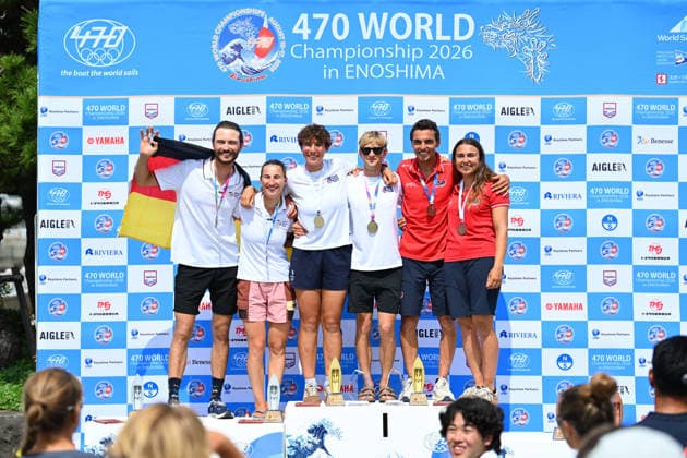 (L-R) Theresa Lffler & Christopher Hoerr (GER), Martin Wrigley & Bettine Harris (GBR), Jordi Xammar Hernndez & Marta Cardona Alcntara (ESP), AUGUST 17, 2026 - Sailing : 2026 470 Class World Championship, WM, Weltmeisterschaft Mixed 470 SeriesAward ceremony at Enoshima Yacht Harbour in Kanagawa, Japan. Noxthirdxpartyxsales  aflo_341225648 KenjiroxMatsuox
