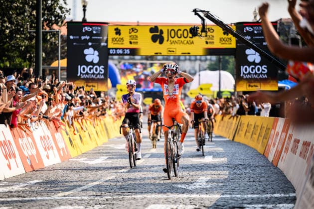 87th Volta A Portugal - 10th Stage Rui Oliveira of UAE Team Emirates - XRG wins the 136.9km stage of the 87th Volta a Portugal - Stage 10 Maia - Porto, finishing in the Aliados, at Porto, Porto. porto Porto Portugal  Copyright: xPedroxBrandaox originalFilename:brandao-voltaapo260816_nplrR.jpg