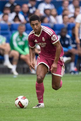 Jude BELLINGHAM (Real Madrid) Aktion, Einzelaktion Fussball Freundschaftsspiel FC Schalke 04 - Real Madrid 0-3 am 16.08.2026 in der Veltins-Arena Gelsenkirchen Deutschland. DFL regulations prohibit any use of photographs as image sequences and or quasi-video Â *** Jude BELLINGHAM, Real Madrid play, individual play, soccer friendly match: FC Schalke 04 vs. Real Madrid 0–3 on August 16, 2026, at the Veltins Arena in Gelsenkirchen, Germany. DFL regulations prohibit any use of photographs as image sequences and or quasi-video. Â