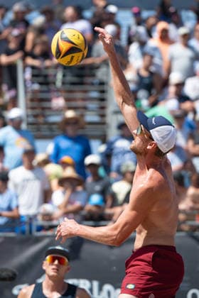 2026 AVP Manhattan Beach Open Paul Lotman spikes the ball during the 2026 Manhattan Beach Open at Manhattan Beach Pier on August 16, 2026. Manhattan Beach Californai United States  Copyright: xEdwinxSox originalFilename:so-2026avpm260816_npw31.jpg