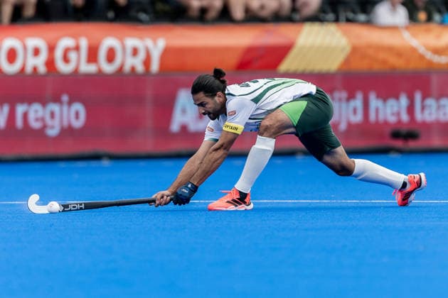 Pakistan v Wales - FIH Hockey World Cup AMSTELVEEN, NETHERLANDS - AUGUST 17: Abu Mahmood of Pakistan during the FIH Hockey World Cup match between Pakistan and Wales at Wagener Stadion on August 17, 2026 in Amstelveen, Netherlands. Amstelveen Wagener Stadion Netherlands Content not available for redistribution in The Netherlands directly or indirectly through any third parties. Copyright: xMarcelxvanxPlateringenx