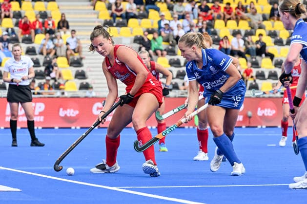 Hockey World Cup Belgium & The Netherlands 2026 - Women - USA vs Scotland Madeleine Zimmer (8) of United States and Heather McEwan (15) of Scotland pictured during a hockey game between USA and Scotland , the second (out of three) matches during the group stage of the women 2026 Hockey World Cup , on Monday 17 August 2026 in Wavre , Belgium . PHOTO SPORTPIX Stijn Audooren Wavre Belfius Hockey Arena Waals-Brabant Belgium  Copyright: xSportpix.bex xStijnxAudoorenxStijnxAudoorenx