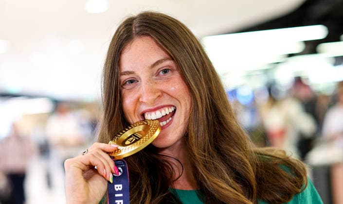 Modern Heptathlon Gold Medallist Kate O Connor Homecoming From 2026 European Athletics Championships, Dublin Airport, Dublin 17 8 2026 Kate O™Connor poses with her gold medal Kate O™Connor poses with her gold medal 17 8 2026  Copyright: xx BB2_2521