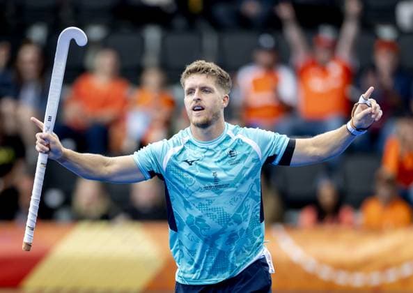 AMSTELVEEN - Nicholas Bandurak of England celebrates the 0-1 for England during the group stage match at the Hockey World Cup between India and England at the Wagener Stadium. KOEN VAN WEEL ANP xVIxANPxSportx xxANPxIVx 565695028 originalFilename: 565695028.jpg